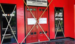 Tidak Puas Hasil Konfercab, Kantor PDIP Kota Pasuruan Disegel