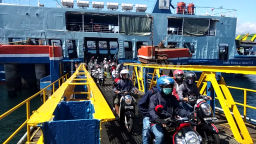 Kendaraan Roda Dua Dominasi Arus Mudik di Pelabuhan Ketapang