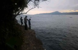 Jatuh dari Tebing, Dua Pemancing di Tulungagung Hilang Terseret Arus