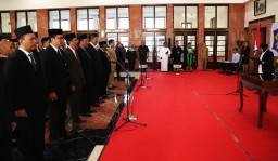 Lantik 55 Pejabat Baru, Risma Ingin Pelayanan Masyarakat Dipermudah
