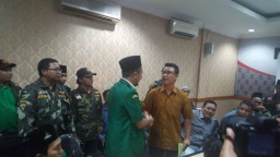 Ansor Jaga Rumah Pejabat Surabaya yang Mobilnya Diberondong Tembakan
