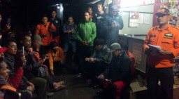 Pencarian Pendaki yang Hilang di Gunung Lawu Disetop
