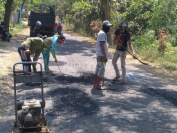 Perlancar Arus Mudik, Banyuwangi Kebut Perbaikan Jalan
