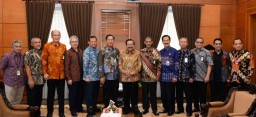 Pakde Karwo Minta Pertamina Jamin Pasokan BBM dan LPG di Libur Lebaran