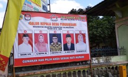 Unik, Bapak Ibu dan Anak di Tulungagung ini Ikut Pilkades yang Sama