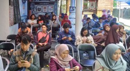  Proses Pindah Pilih, Ribuan Pendatang Serbu KPU Kota Malang
