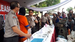 Polda Jatim Gerebek Rumah Pengolahan Zat Berbahaya di Kediri 