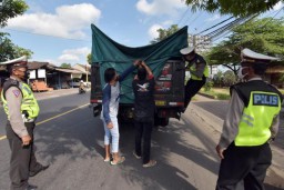 Mabes Polri Paksa 28.093 Kendaraan Pemudik Putar Balik