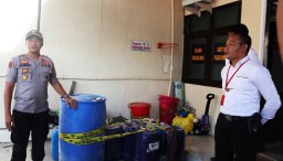 Ditemukan 11 Jerigen BBM di Dalam Mobil yang Terbakar di SPBU Ponorogo