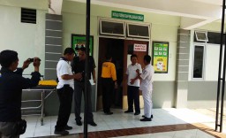 Polisi Gelar Otopsi Pria Tewas dengan Mulut Berbusa di Ponorogo