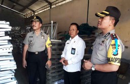 Pantau Kesiapan Logistik, Polisi Tinjau Gudang KPU Ponorogo