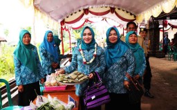 Blusukan ke Desa, Istri Bupati Ipong Fokus Benahi Kualitas PAUD