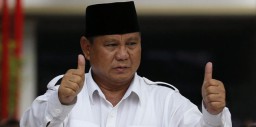 PDIP Ingatkan Prabowo: Tukang Ojek Profesi Halal