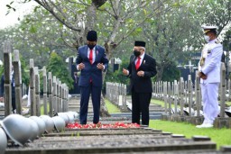 Presiden Jokowi Pimpin Upacara Peringatan Hari Pahlawan