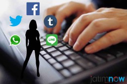 Cewek Itu Ditawarkan via Facebook
