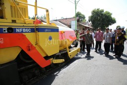 Kerek Perekonomian dan Pendidikan, Bupati Anas Cek Jalan Lintas Timur