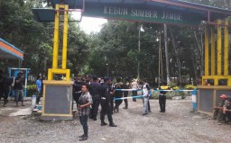 Tuntut Perbaikan Jalan, Warga Banyuwangi Geruduk PTPN XII Sumber Jambe