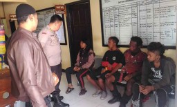 Ngamen dan Memaksa Minta Uang, Empat Anak Punk di Ponorogo Diamankan