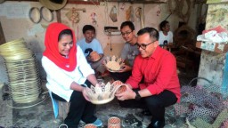 Bupati Anas Cuti Sehari Kawal Kampanye Puti Soekarno