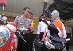 Awas! Hanya Butuh 3 Detik Saja Untuk Buka Kunci Motor