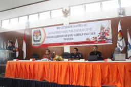 KPU Surabaya Rekapitulasi 2 Juta Lebih Pemilih di Pilgub Jatim