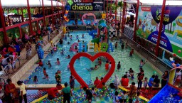 Sensasi Berenang Dengan Pemandangan Alam di Blitar
