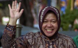 Tulisan Tangan Wali Kota Risma untuk Warga dari RSU dr Soetomo