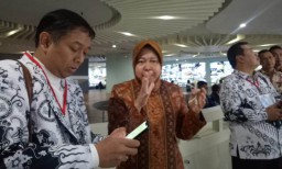 Bantah UKM Dolly Fiktif, Risma: Suruh Bilang ke Saya!