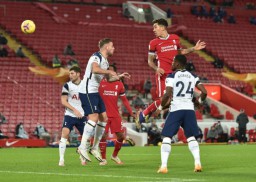 Taklukan Tottenham Hotspur 2-1, Liverpool Puncaki Liga Inggris