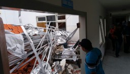 Video: Atap Paviliun 7 RSAL dr Ramelan Surabaya Ambruk