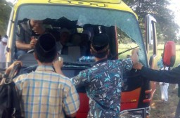 Pulang Istighosah, Mobil Rombongan Jemaah Dilempar Botol Pemotor