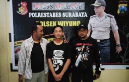 Nyamar Jadi Driver Ojek Online, Polisi Bekuk Pengedar Sabu di Surabaya