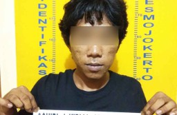 Pengedar di Mojokerto ini Diringkus saat Asik Menimbang Sabu