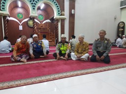 Beri Rasa Aman, Polisi: Jangan Takut Beribadah di Surabaya