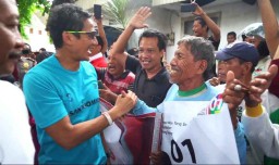 Cawapres Sandiaga Uno Disambut Teriakan Jokowi di Bojonegoro