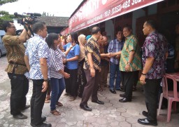 'Kawal' Khofifah di Mataraman, SBY Mampir ke Sate Turki
