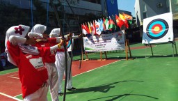 SD Al Azhar Surabaya Bikin Lomba Agustusan Rasa Asian Games