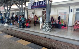 Jelang Natal dan Tahun Baru, Tiket KA Blitar-Jakarta Ludes Terjual