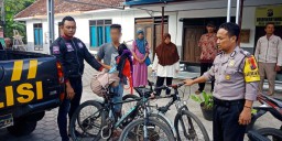 Pemuda ini Ketahuan Curi Celana Dalam Wanita Tetangganya
