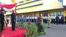 Warga Keturunan Tionghoa Semarakkan Kemerdekaan di Pasar Atom