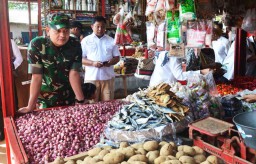 Menjelang Lebaran, Harga Bahan Pokok di Blitar Masih Stabil 