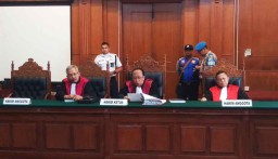 Gugatan Class Action Warga Dolly dan Jarak Ditolak
