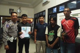 Polisi Bongkar Jaringan Pemalsu Stempel Lulus Ujian SIM di Ponorogo