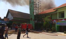 Gudang di SMPN 21 Surabaya Terbakar