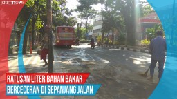Video: Ratusan Liter Bahan Bakar Berceceran di Sepenjang Jalan
