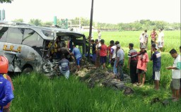Gara-gara Balapan, Tiga Bus Tabrakan Karambol di Ngawi