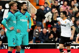 Kalah dari Valencia, Posisi Barca di Puncak La Liga Terancam