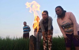 Lagi, Sumur Air di Ngawi Keluarkan Gas yang Mudah Terbakar