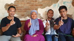 Penjual Martabak yang Viral Setelah Salaman dengan Jokowi