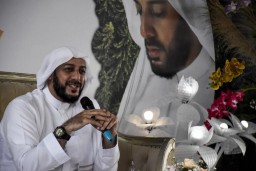 Senyum di Wajah Syekh Ali Jaber Sebelum Dimakamkan